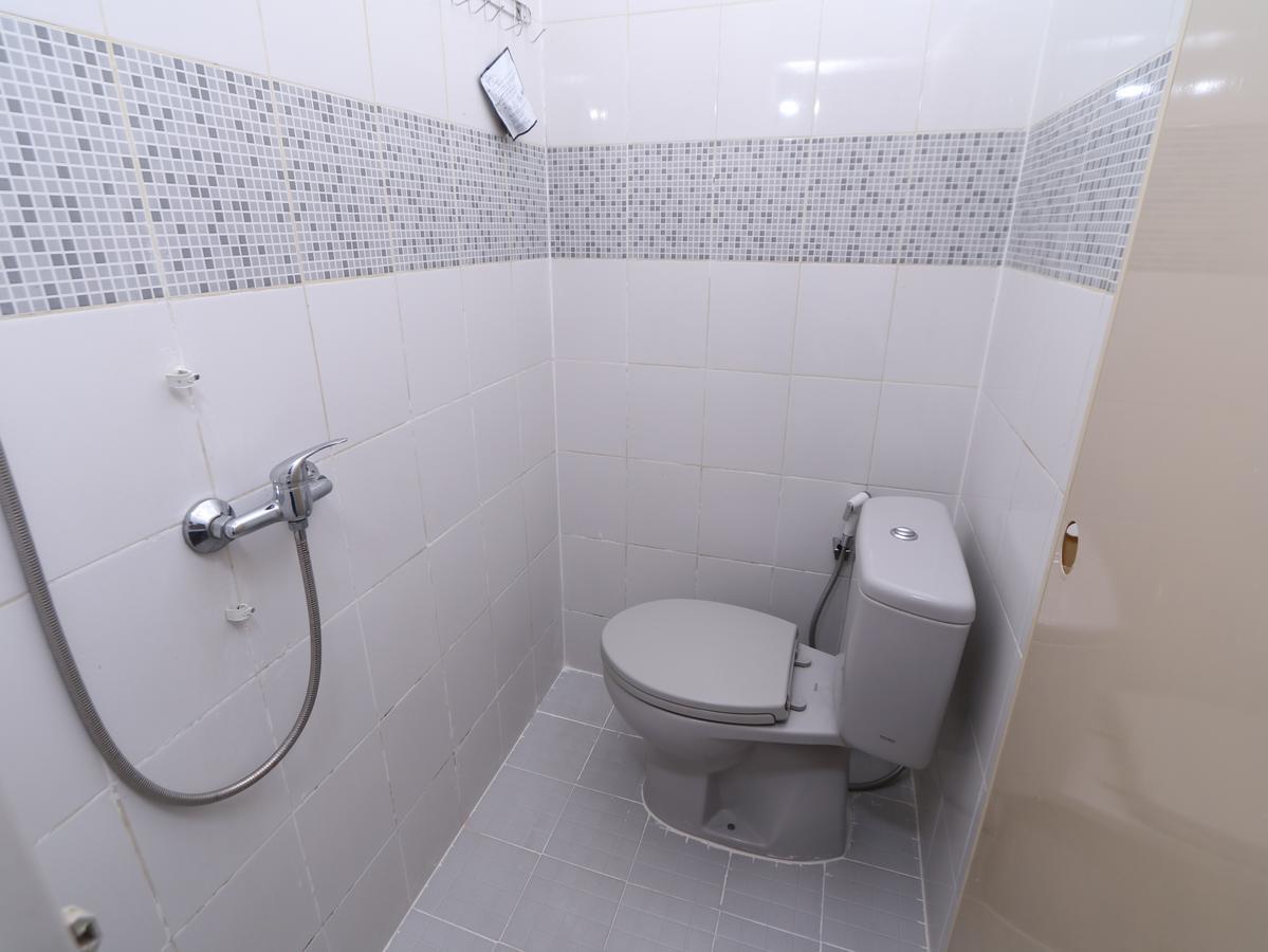 Kamar Keluarga Ungaran Hotel Jacarta Exterior foto